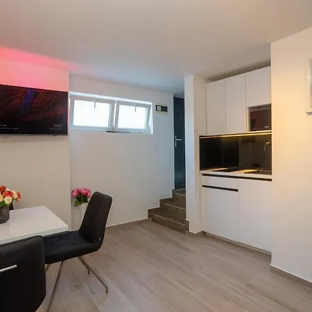 Stone House Iris Tatil Evi Split